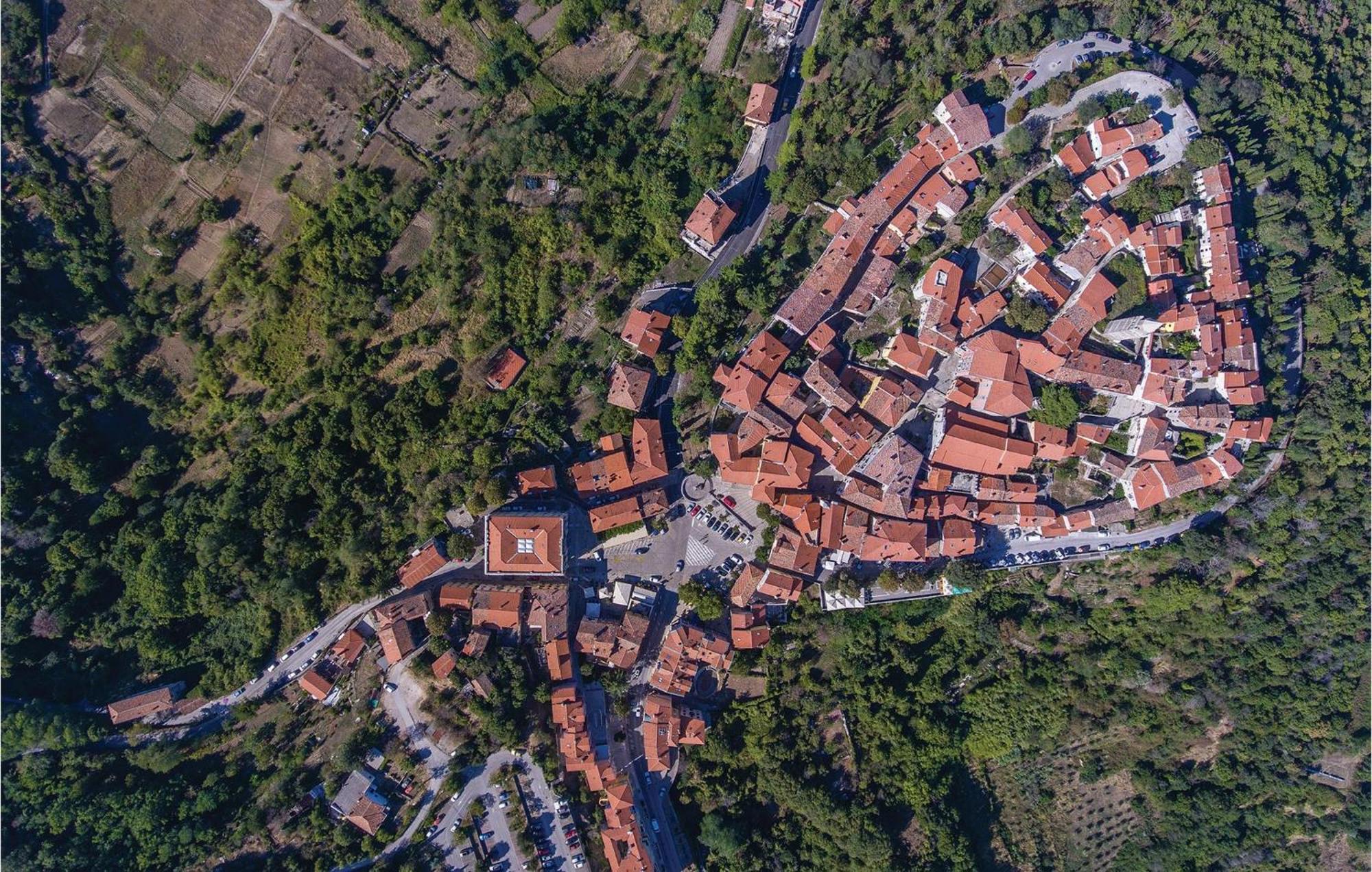 Pet Friendly Apartment In Koromacno With Wifi Exterior photo